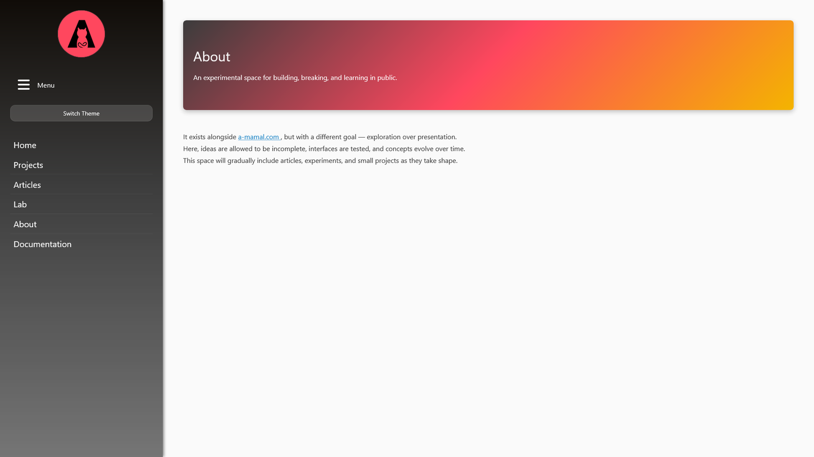 a-mamal.dev about page in desktop night mode